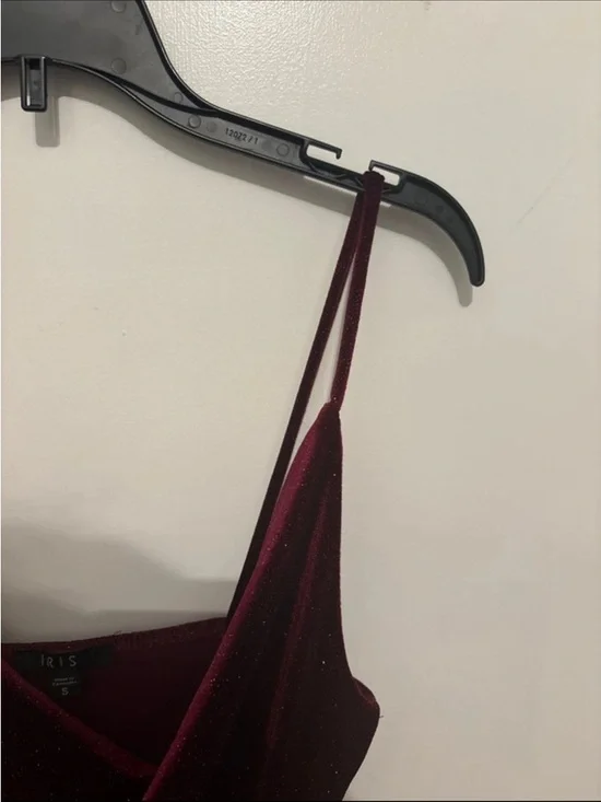 IRIS Burgundy Sparkle Cowl Neck Midi Dress - Picture 4 of 5